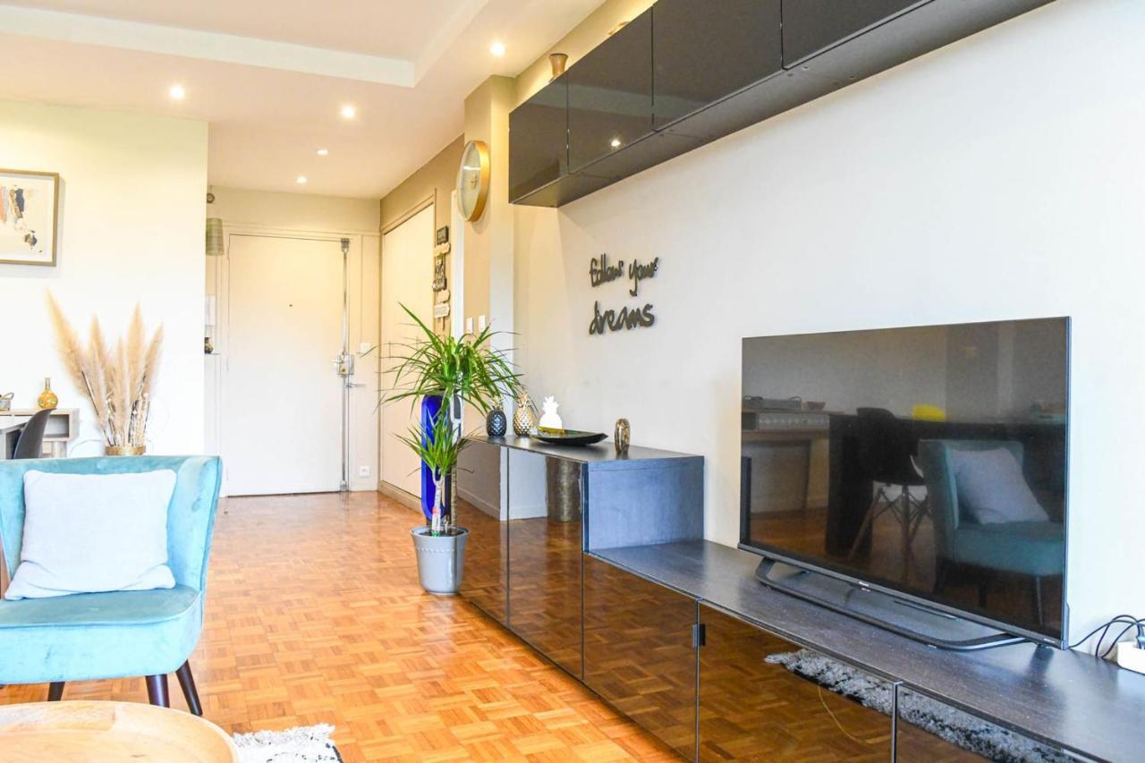 Grand Avec Balcon Et Parking Marseilles